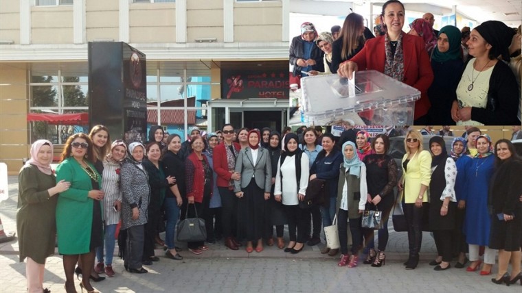 Ak Parti Kadın Kolları Başkanı Güven Tazeledi...